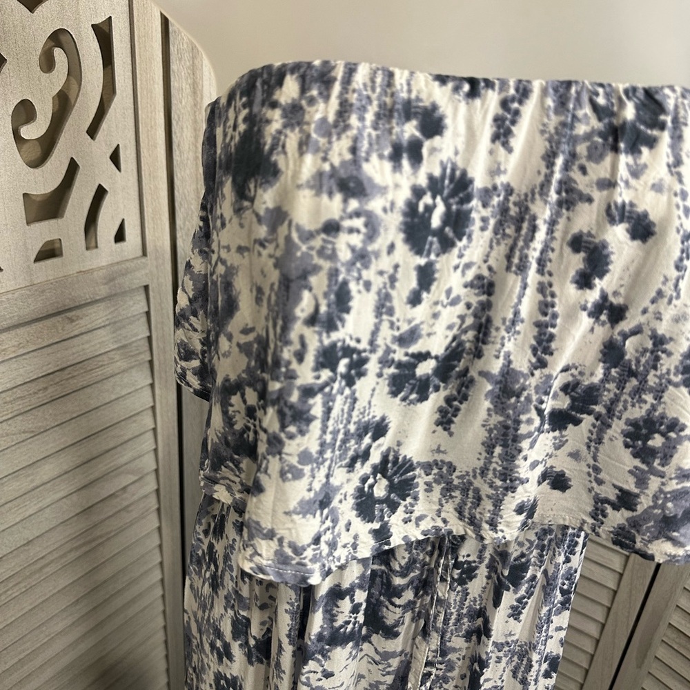 Tie-Waist Blue and White Floral Maxi Dress - Picture 5 of 7
